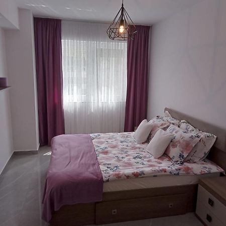 Apartament Gabriella'S Home Oradea Exterior photo